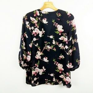 Joie 100% silk v neck floral print blouse xs